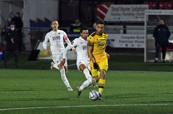 Thomas Lang Sutton Wynter tackle