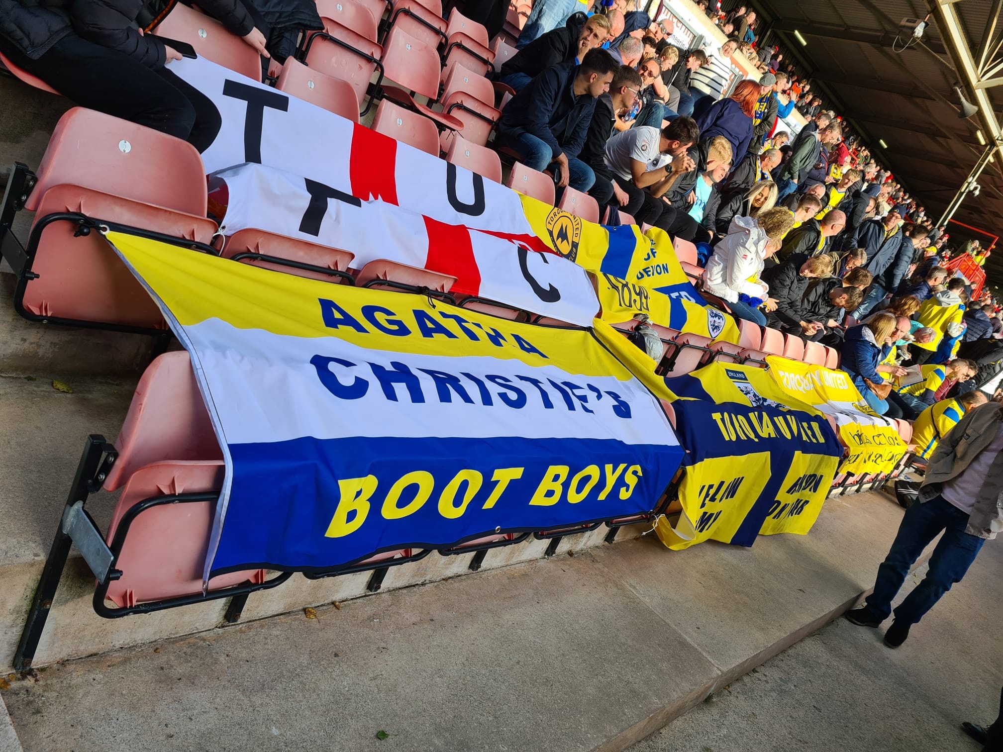 b6a51963-1c2c-4b45-9243-40c34a050844